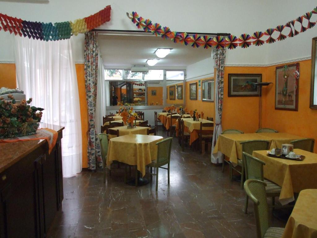 Hotel Midy Viareggio Extérieur photo
